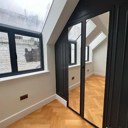 Two Bedroom Luxury Apartment London Exterior photo