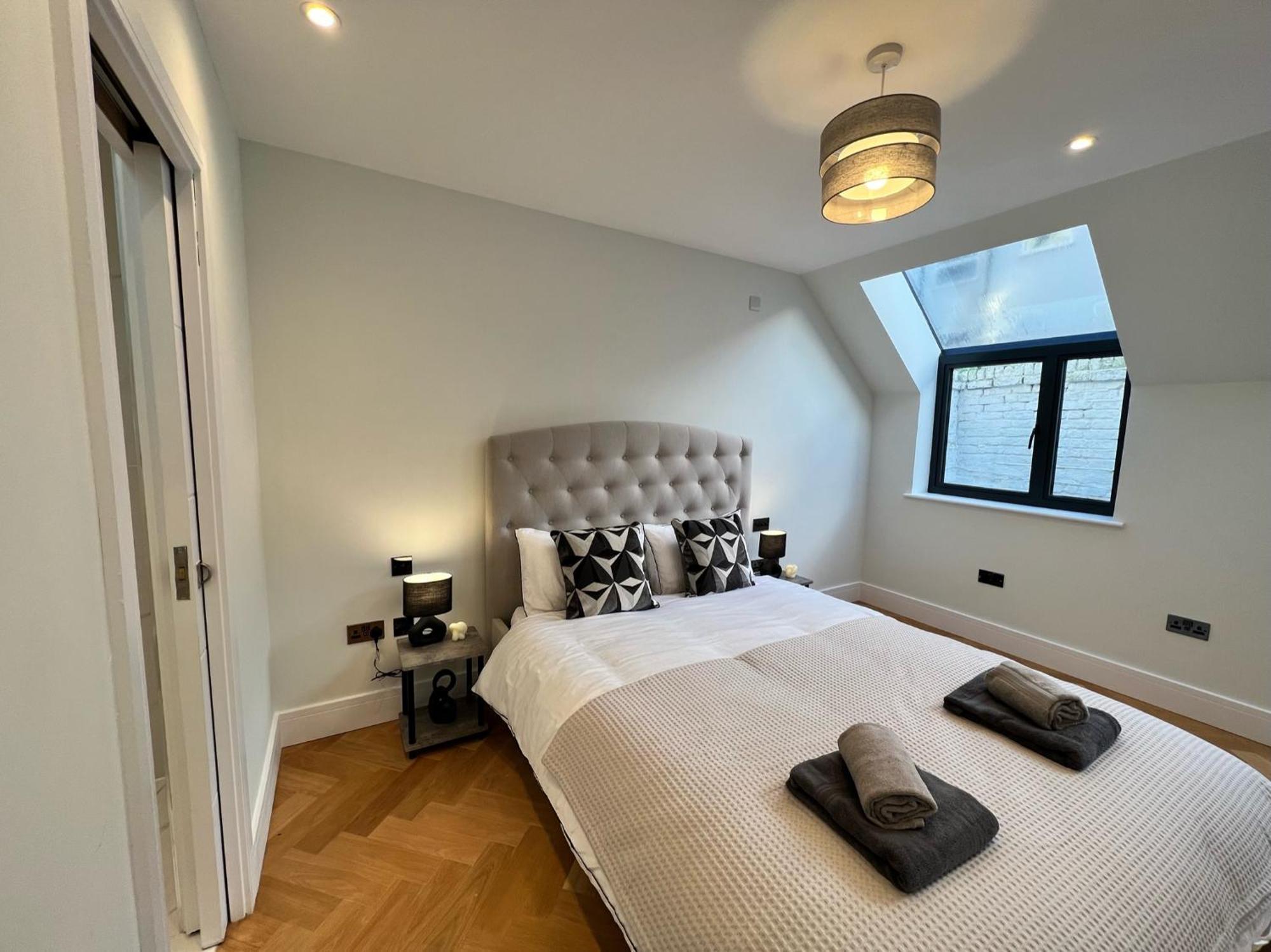 Two Bedroom Luxury Apartment London