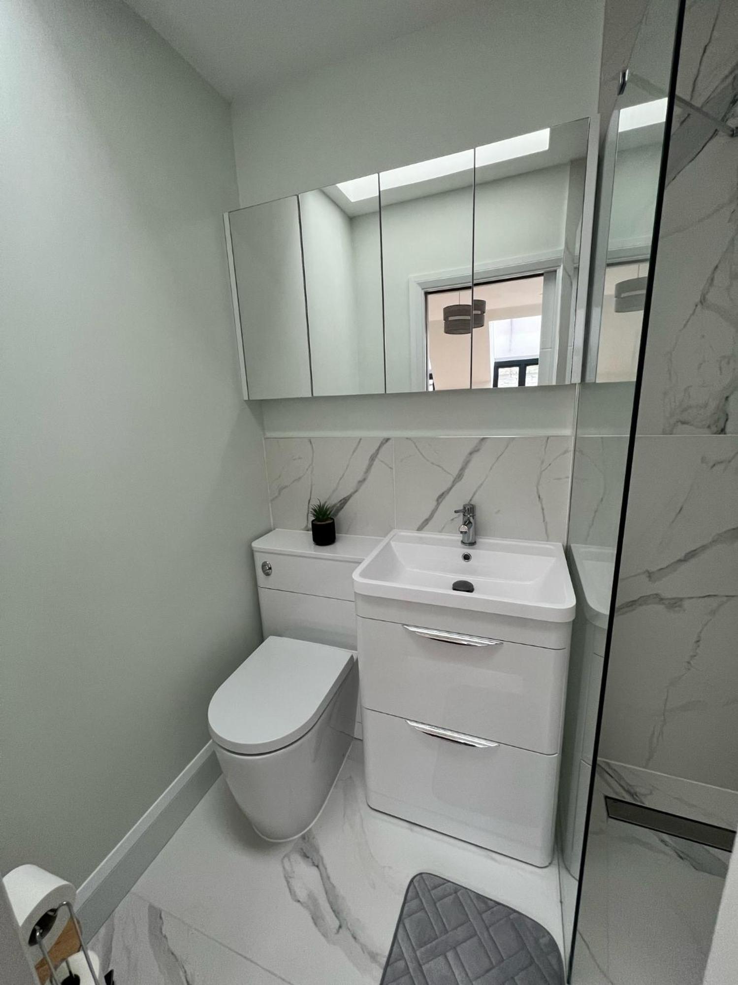 Apartment Two Bedroom Luxury London